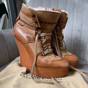 BURBERRY Boots